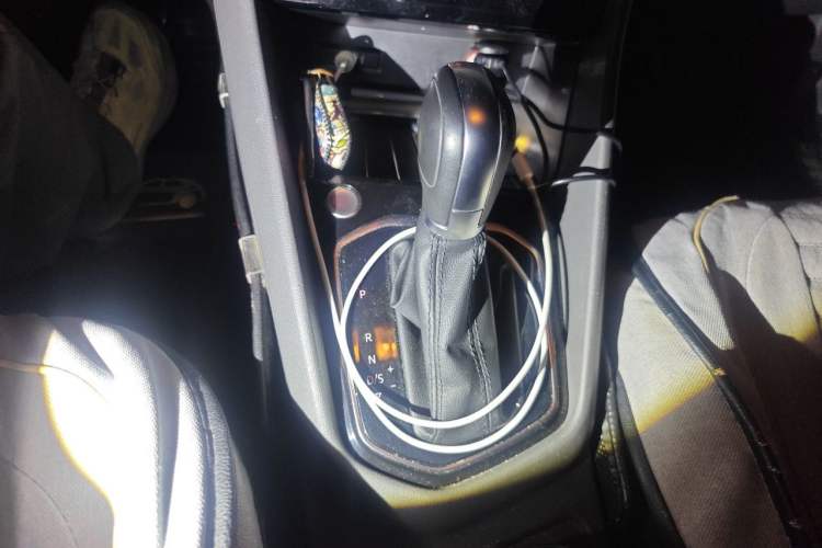 Used Jetta VS5 2019 280TSI Automatic Glory Edition Gear Lever