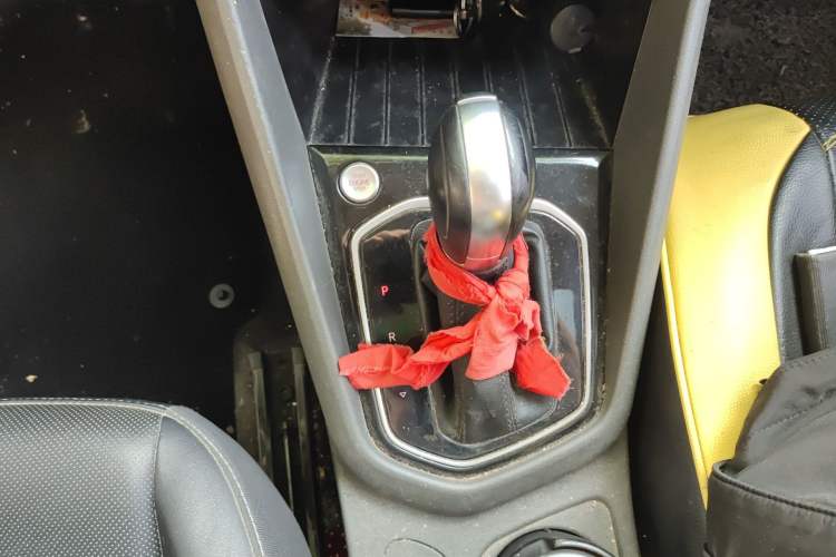 Used Jetta VS5 2019 280TSI Automatic Glory Edition Gear Lever