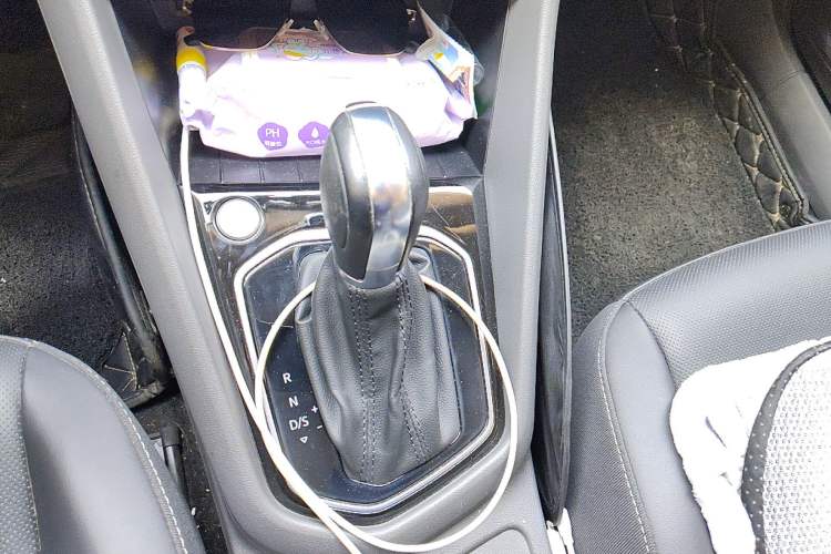 Used Jetta VS5 2019 280TSI Automatic Glory Edition Gear Lever