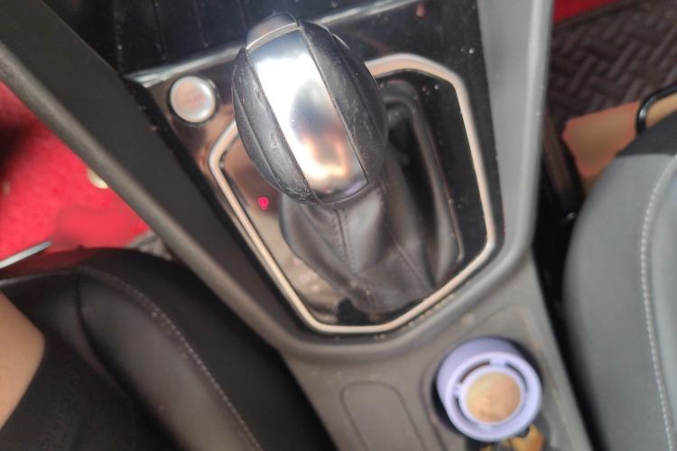 Used Jetta VS5 2019 280TSI Automatic Enjoyment Model Gear Lever