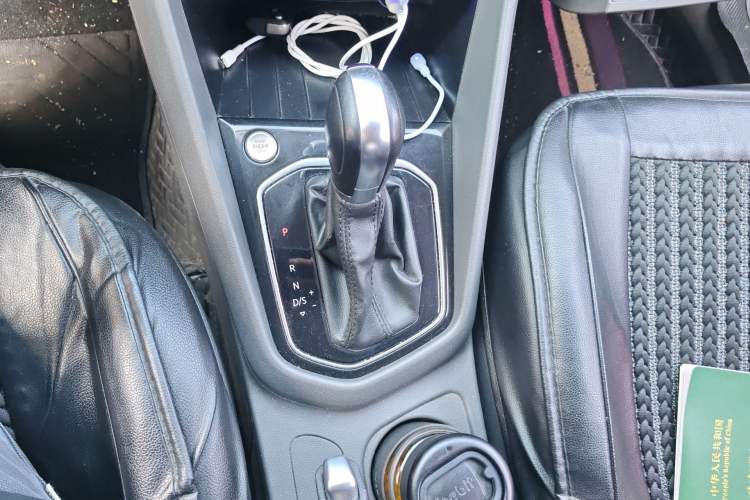 Used Jetta VS5 2019 280TSI Automatic Enjoyment Model Gear Lever