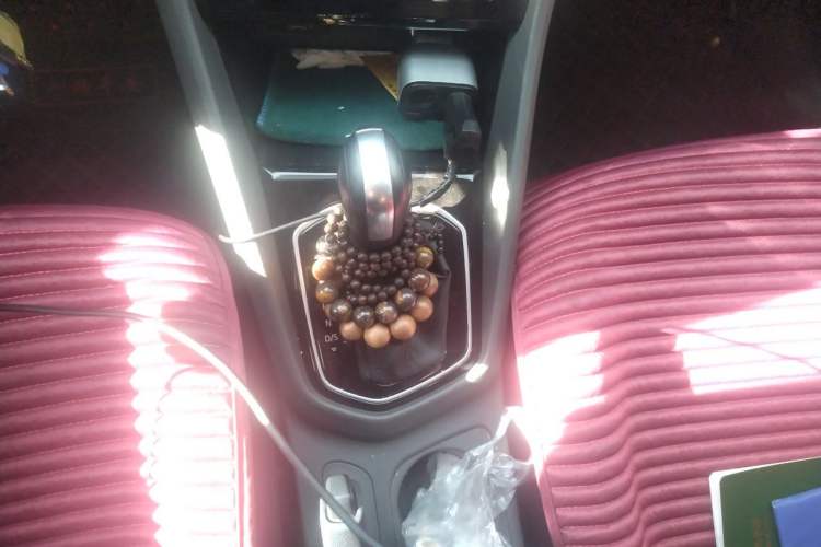 Used Jetta VS5 2019 280TSI Automatic Trend Model Gear Lever