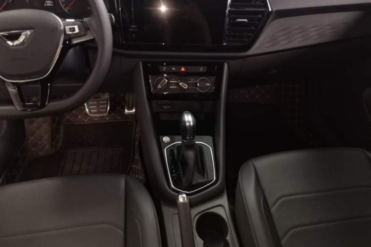 Used Jetta VS5 2019 280TSI Automatic Enjoyment Model Gear Lever