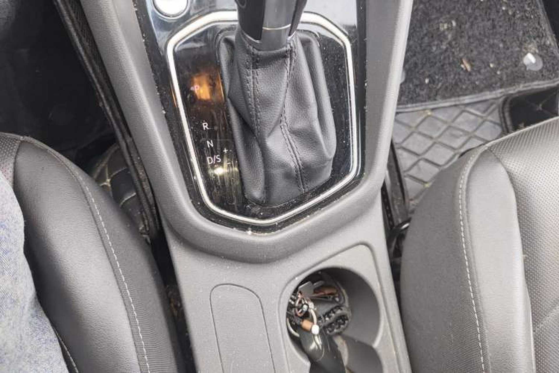 Used Jetta VS5 2019 280TSI Automatic Enjoyment Model Gear Lever