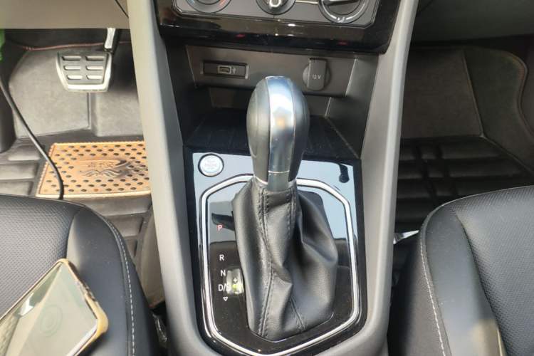 Used Jetta VS5 2019 280TSI Automatic Enjoyment Model Gear Lever