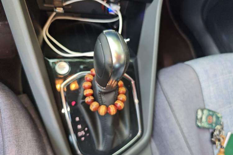 Used Jetta VS5 2019 280TSI Automatic Enjoyment Model Gear Lever