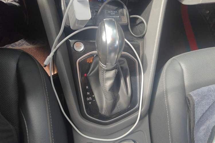 Used Jetta VS5 2019 280TSI Automatic Enjoyment Model Gear Lever