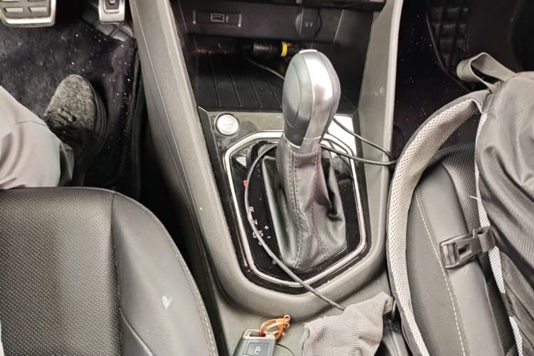 Used Jetta VS5 2019 280TSI Automatic Glory Edition Gear Lever