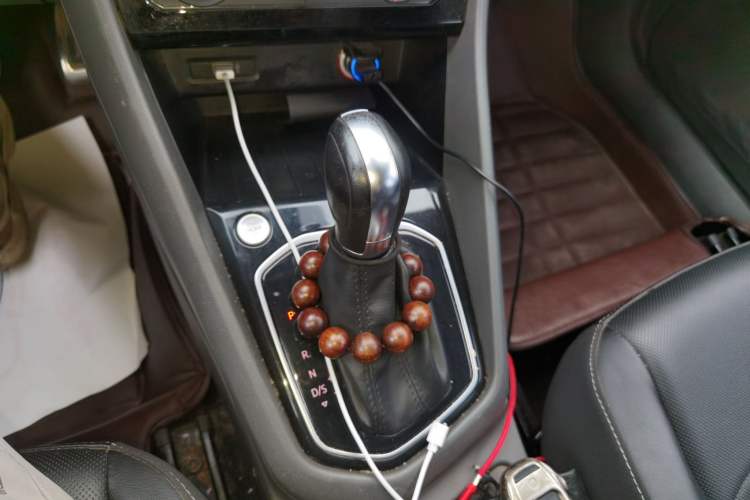 Used Jetta VS5 2019 280TSI Automatic Enjoyment Model Gear Lever