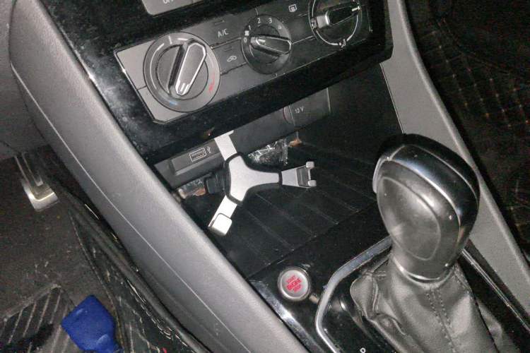 Used Jetta VS5 2019 280TSI Automatic Enjoyment Model Gear Lever