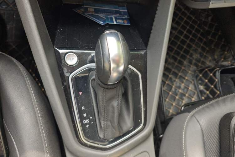 Used Jetta VS5 2019 280TSI Automatic Enjoyment Model Gear Lever