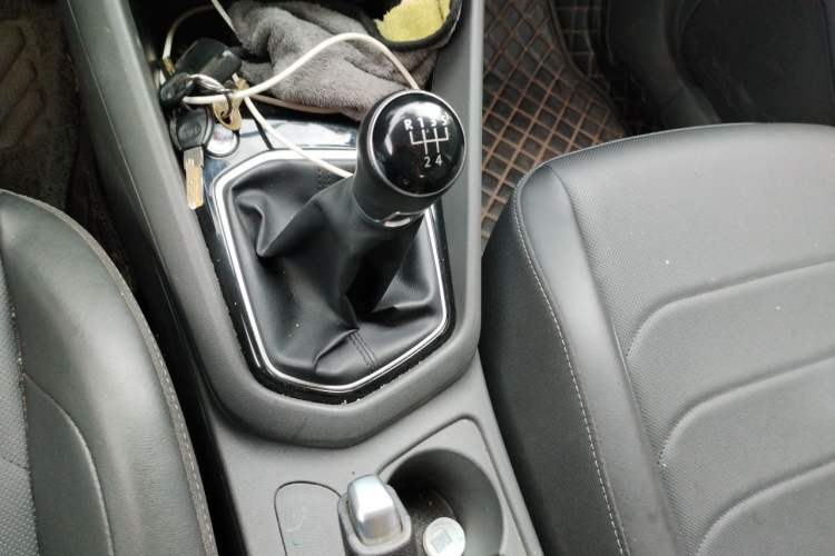 Used Jetta VS5 2019 280TSI Manual Enjoyment Model Gear Lever