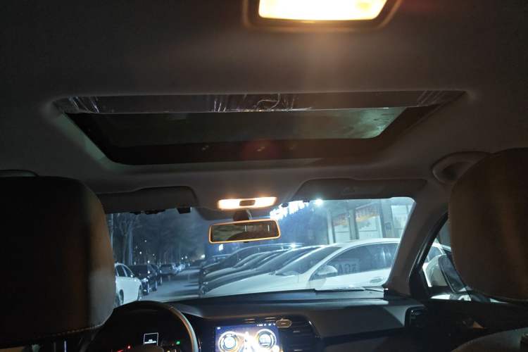 Used Jetta VS5 2019 280TSI Automatic Glory Edition Headliner
