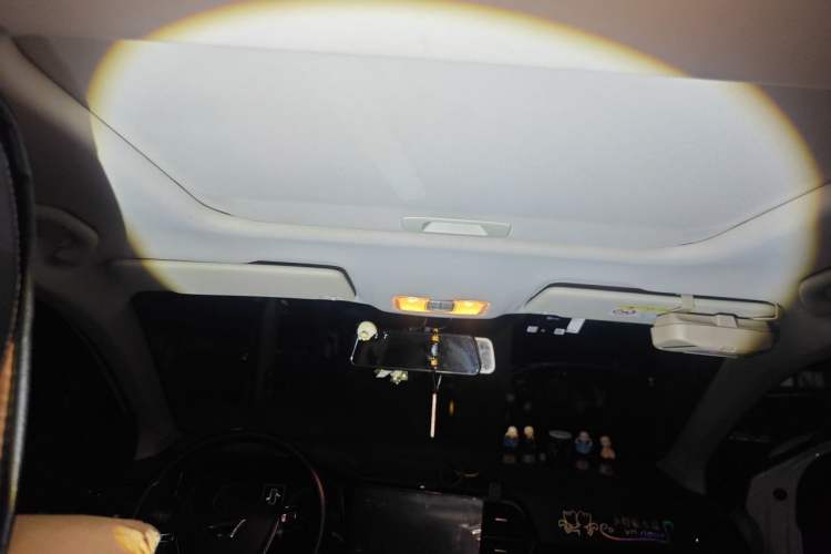 Used Jetta VS5 2019 280TSI Automatic Glory Edition Headliner