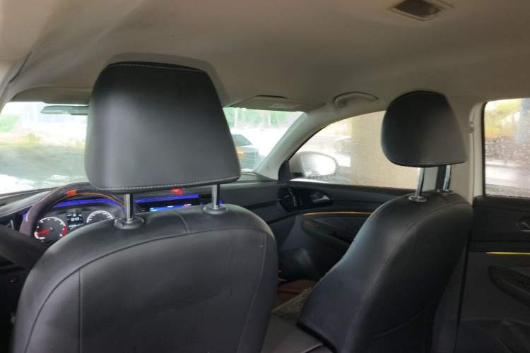 Used Jetta VS5 2019 280TSI Manual Enjoyment Model Headliner