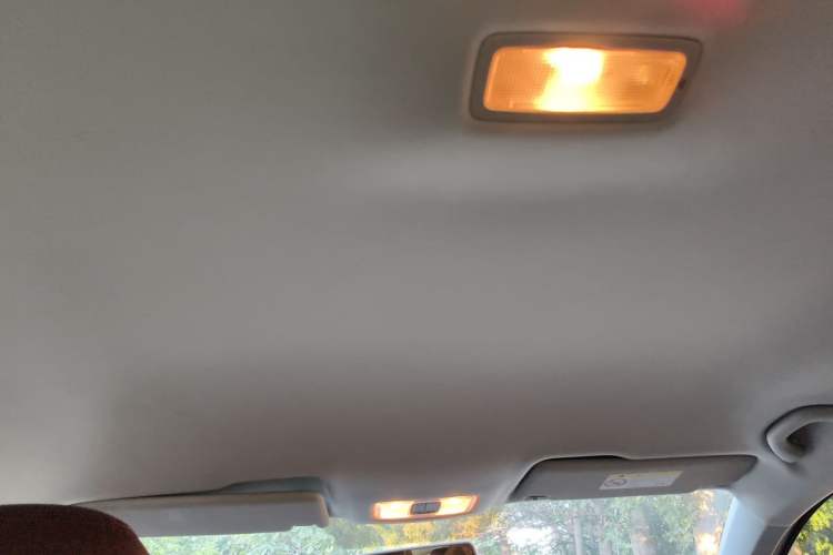 Used Jetta VS5 2019 280TSI Automatic Trend Model Headliner