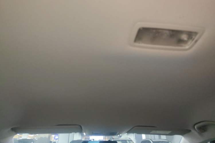 Used Jetta VS5 2019 280TSI Automatic Trend Model Headliner