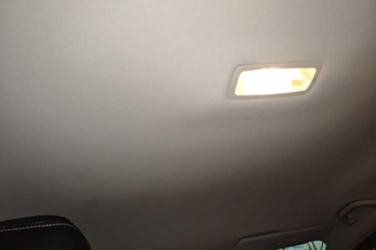 Used Jetta VS5 2019 280TSI Automatic Trend Model Headliner