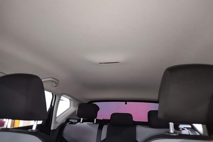 Used Jetta VS5 2019 280TSI Automatic Trend Model Headliner