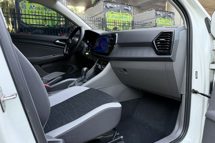 Used Jetta VS5 2019 280TSI Automatic Trend Model Interior 10