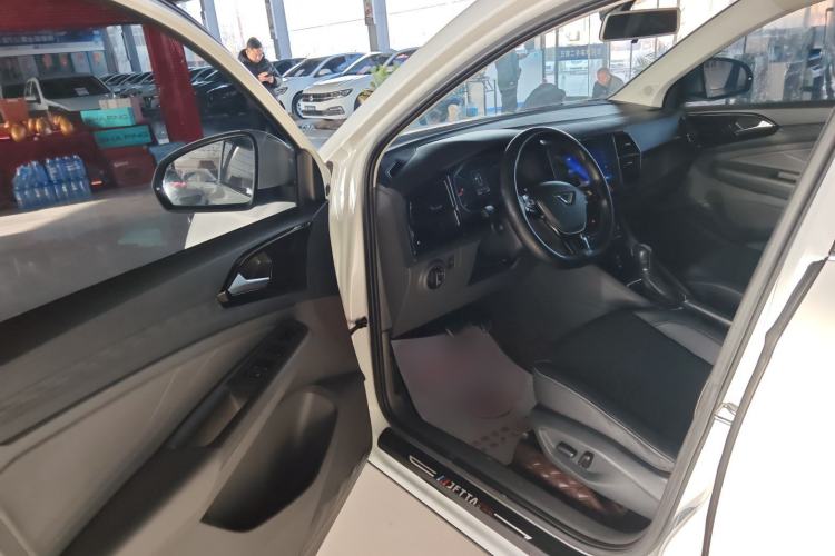 Used Jetta VS5 2019 280TSI Automatic Glory Edition Interior 2