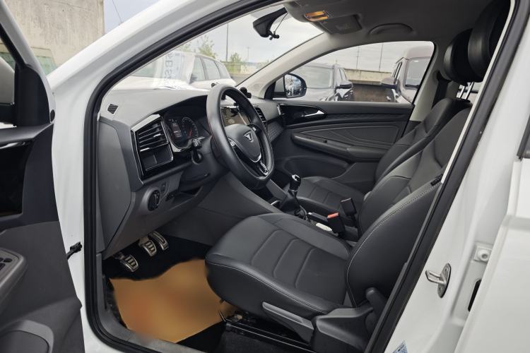 Used Jetta VS5 2019 280TSI Manual Enjoyment Model Interior 2