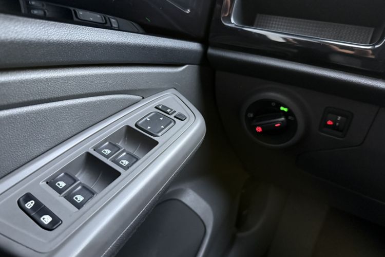 Used Jetta VS5 2019 280TSI Automatic Trend Model Interior 3