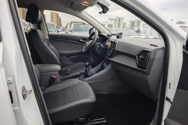 Used Jetta VS5 2019 280TSI Manual Enjoyment Model Interior 6