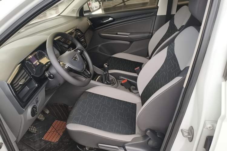Used Jetta VS5 2019 280TSI Manual Entry-Level Model Left Front Seat