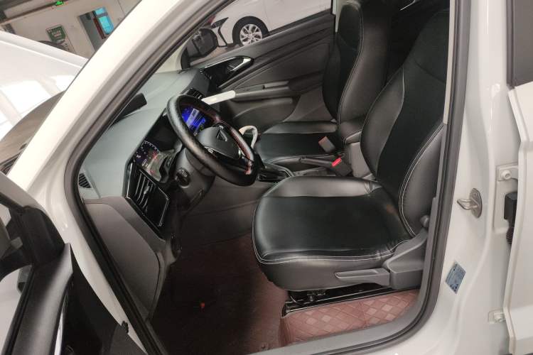 Used Jetta VS5 2019 280TSI Automatic Trend Model Left Front Seat