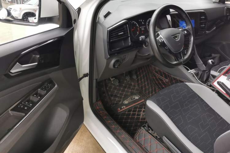 Used Jetta VS5 2019 280TSI Manual Entry-Level Model Left Front Seat