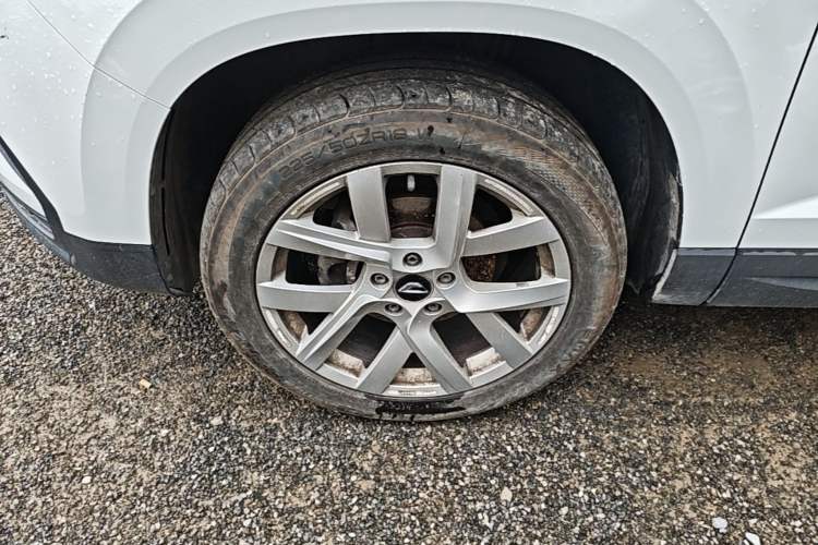 Used Jetta VS5 2019 280TSI Automatic Enjoyment Model Left Front Wheel Hub