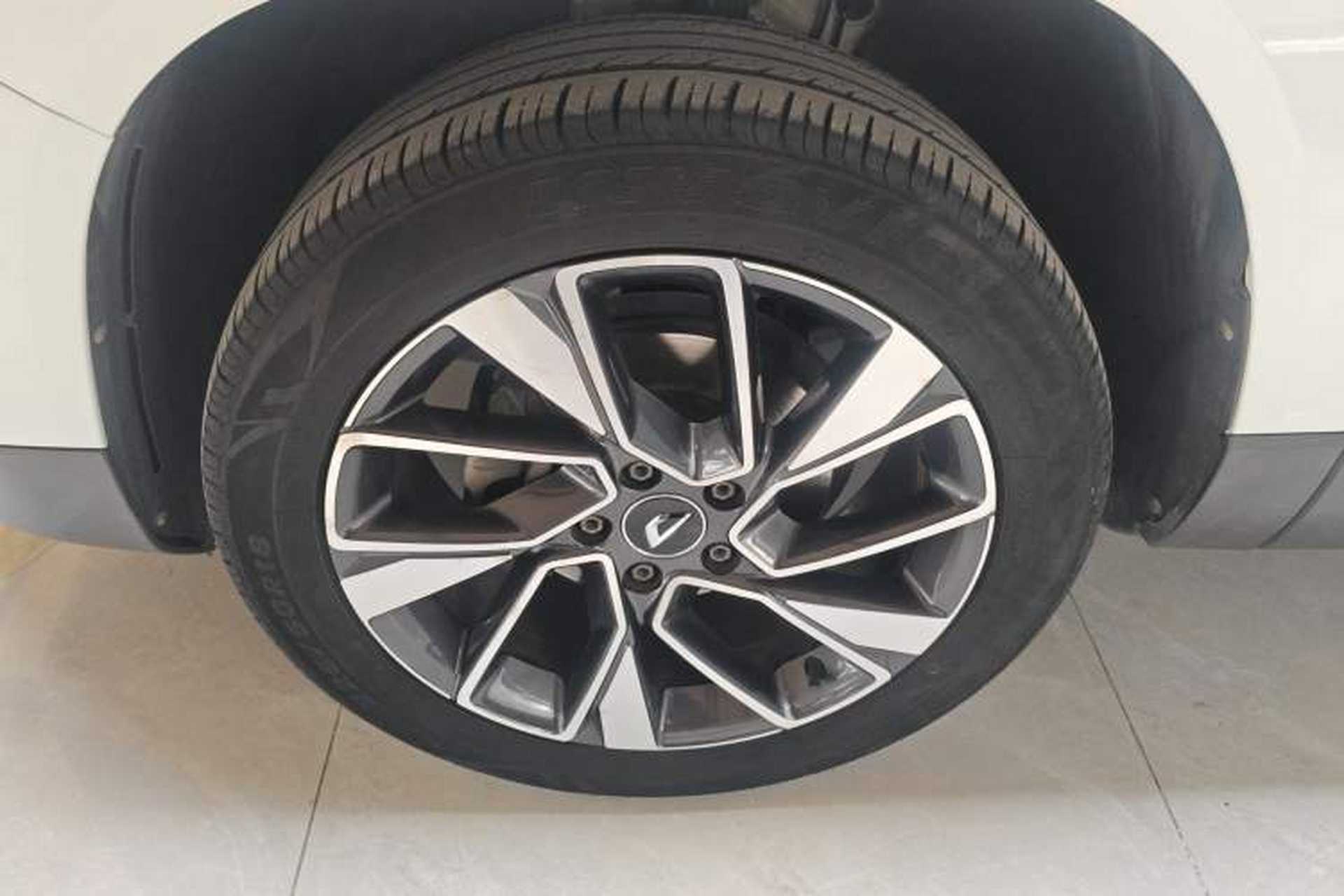Used Jetta VS5 2019 280TSI Automatic Glory Edition Left Front Wheel Hub