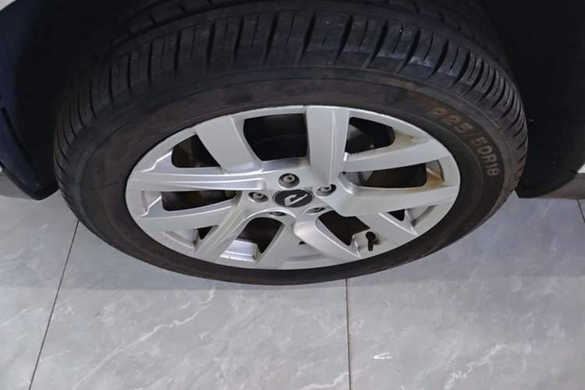 Used Jetta VS5 2019 280TSI Automatic Enjoyment Model Left Front Wheel Hub