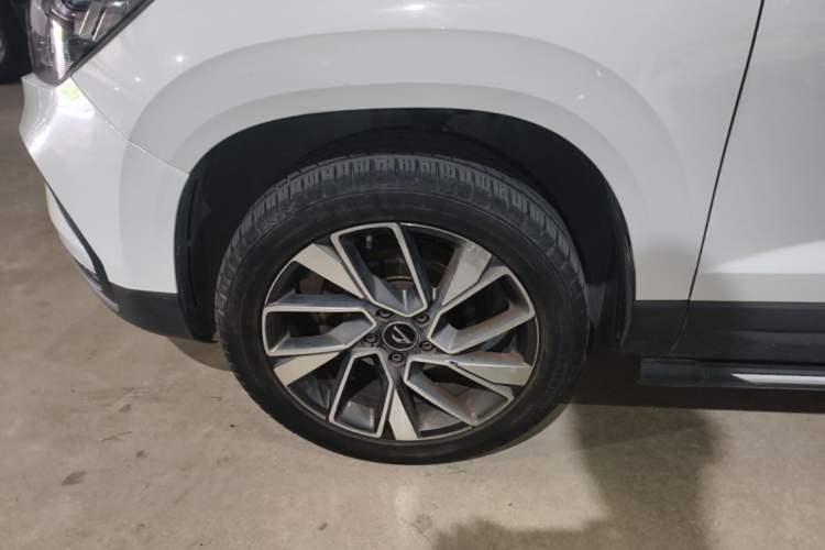 Used Jetta VS5 2019 280TSI Automatic Glory Edition Left Front Wheel Hub