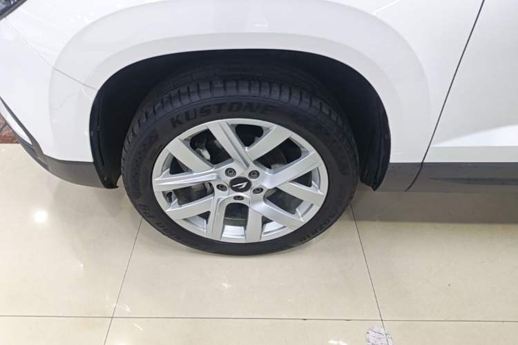 Used Jetta VS5 2019 280TSI Automatic Enjoyment Model Left Front Wheel Hub