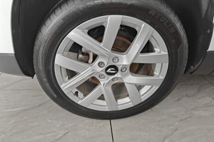 Used Jetta VS5 2019 280TSI Automatic Enjoyment Model Left Front Wheel Hub