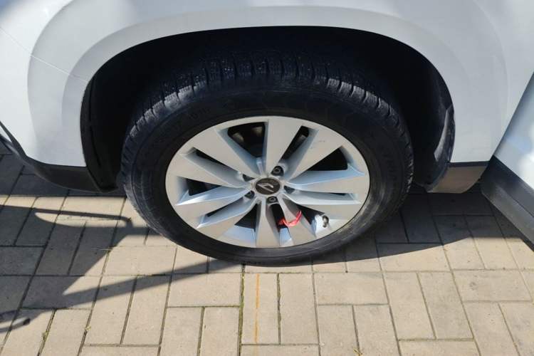 Used Jetta VS5 2019 280TSI Automatic Trend Model Left Front Wheel Hub
