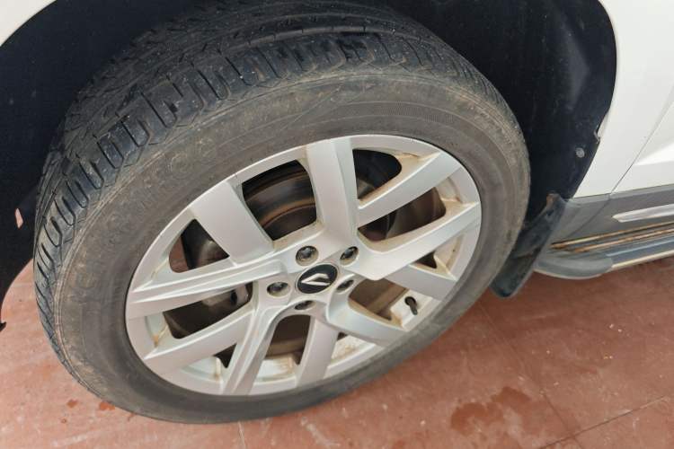 Used Jetta VS5 2019 280TSI Automatic Enjoyment Model Left Front Wheel Hub