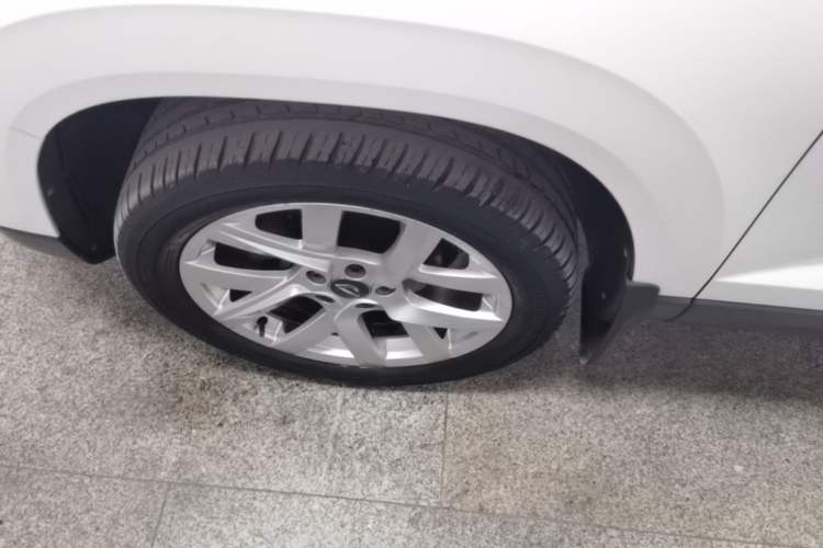 Used Jetta VS5 2019 280TSI Automatic Enjoyment Model Left Front Wheel Hub