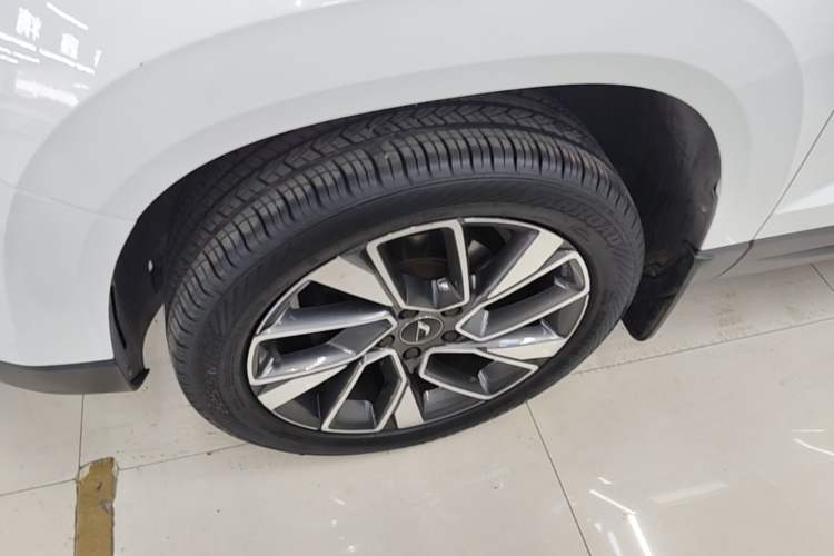 Used Jetta VS5 2019 280TSI Automatic Glory Edition Left Front Wheel Hub