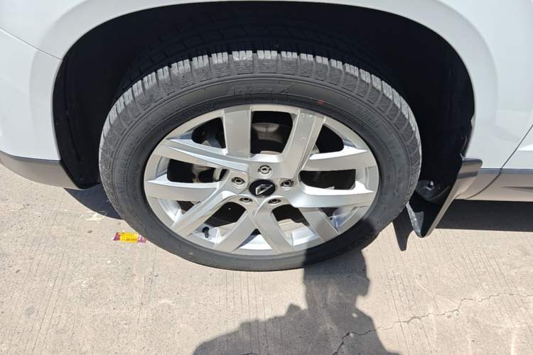 Used Jetta VS5 2019 280TSI Automatic Enjoyment Model Left Front Wheel Hub
