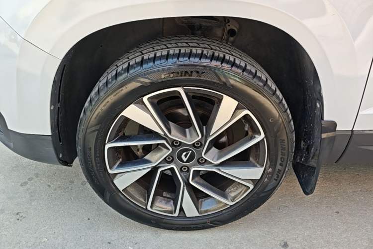 Used Jetta VS5 2019 280TSI Automatic Glory Edition Left Front Wheel Hub