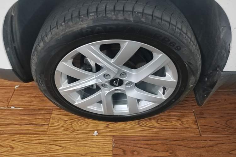 Used Jetta VS5 2019 280TSI Manual Enjoyment Model Left Front Wheel Hub