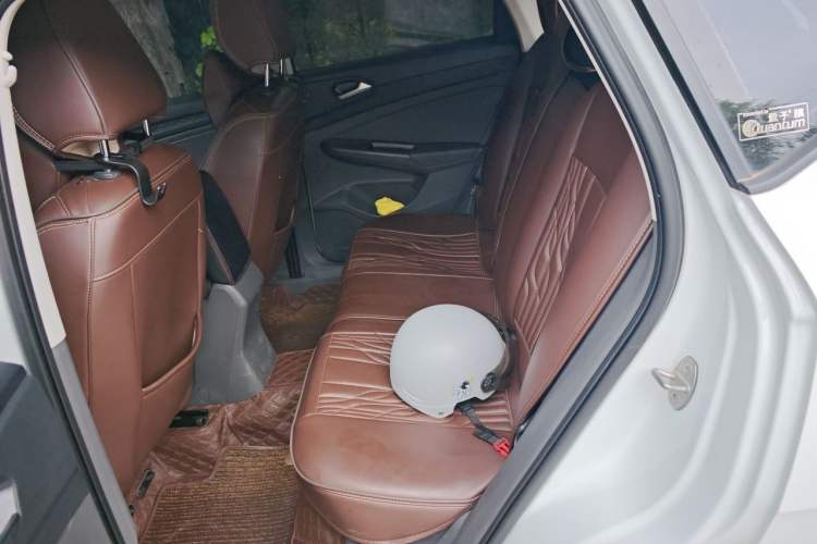 Used Jetta VS5 2019 280TSI Manual Entry-Level Model Left Rear Seat