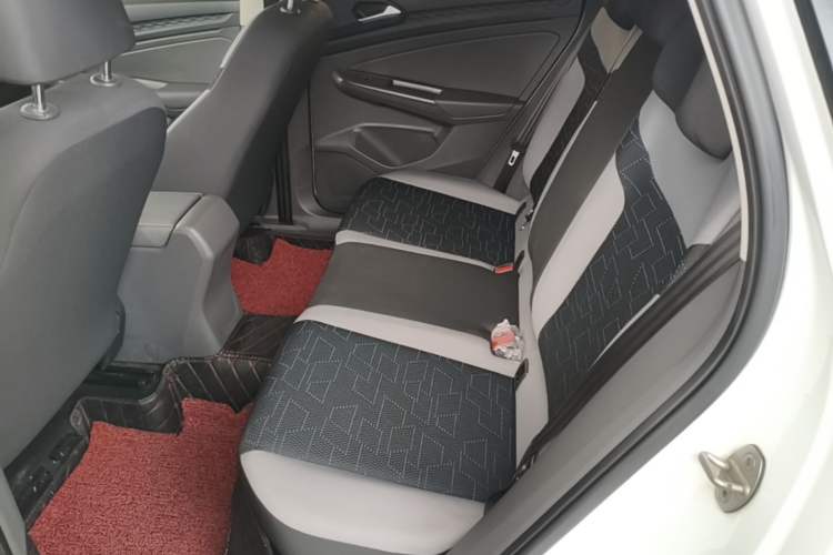 Used Jetta VS5 2019 280TSI Manual Entry-Level Model Left Rear Seat