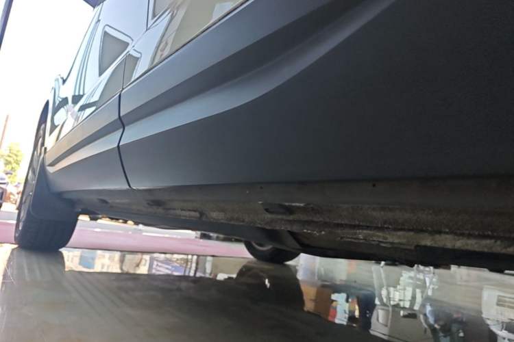 Used Jetta VS5 2019 280TSI Automatic Enjoyment Model Left Side Sill