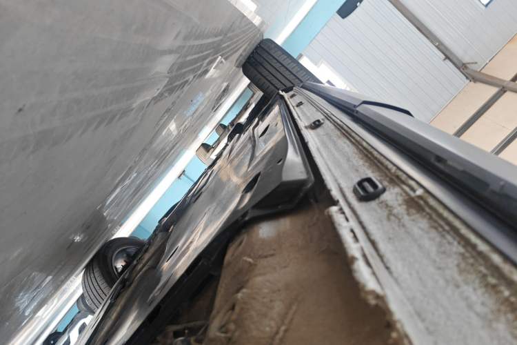 Used Jetta VS5 2019 280TSI Automatic Glory Edition Left Side Sill