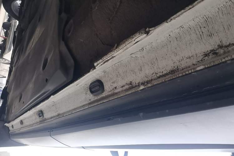 Used Jetta VS5 2019 280TSI Automatic Trend Model Left Side Sill