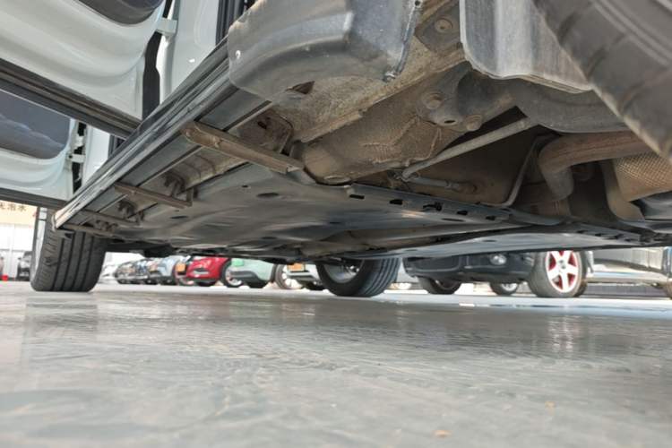 Used Jetta VS5 2019 280TSI Automatic Enjoyment Model Left Side Sill